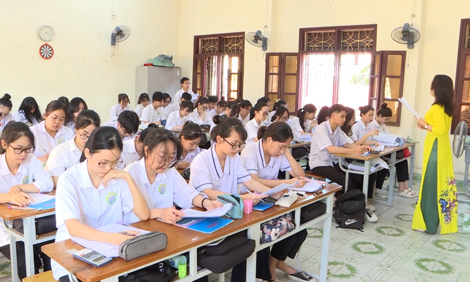 Ph&aacute;p luật v&agrave; cuộc sống: Hải Ph&ograve;ng hướng tới kỳ thi tốt nghiệp THPT an to&agrave;n v&agrave; hiệu quả 