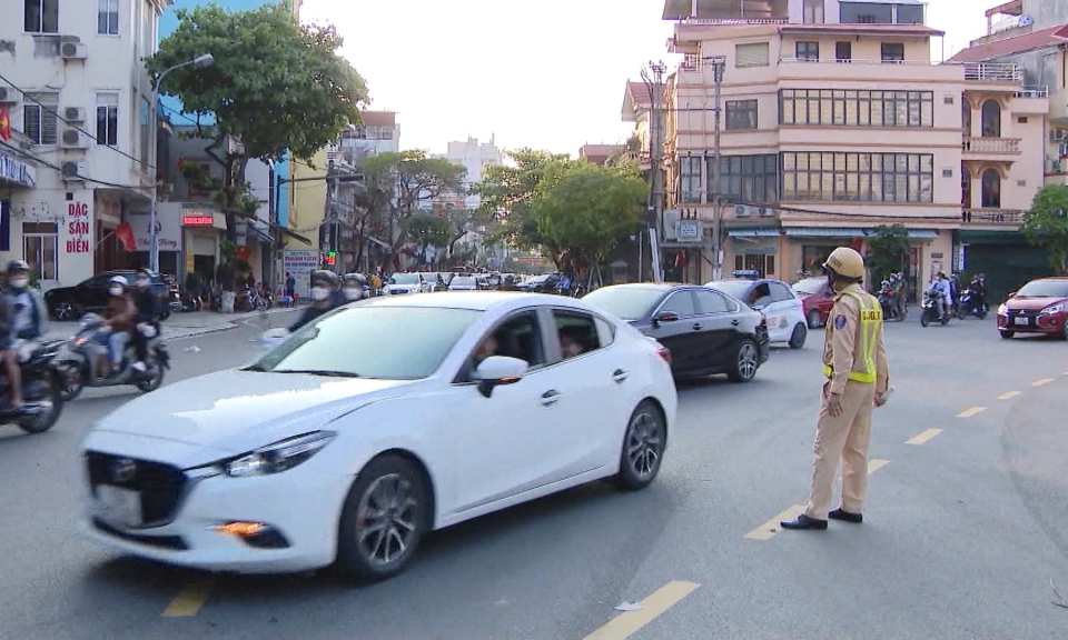 Đề xuất giảm 50% lệ ph&iacute; trước bạ &ocirc;t&ocirc; sản xuất trong nước