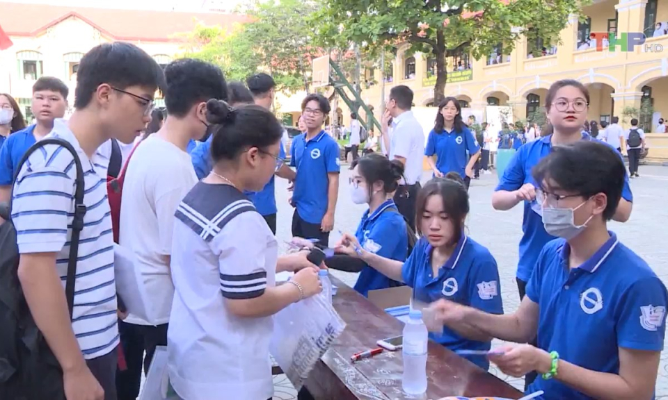 10 ph&uacute;t v&agrave;ng (25/6/2023)