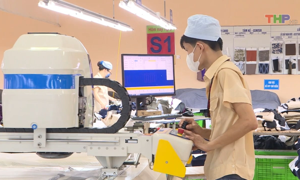 Tạp ch&iacute; kinh tế: Doanh nghiệp xuất khẩu trước t&aacute;c động của suy tho&aacute;i kinh tế