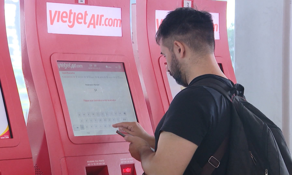 Đẩy mạnh chuyển đổi số tại Cảng h&agrave;ng kh&ocirc;ng quốc tế C&aacute;t Bi 