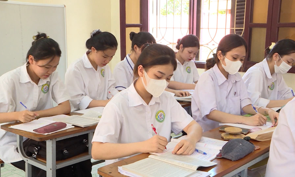 Hơn 1 triệu th&iacute; sinh bước v&agrave;o kỳ thi tốt nghiệp THPT 2023