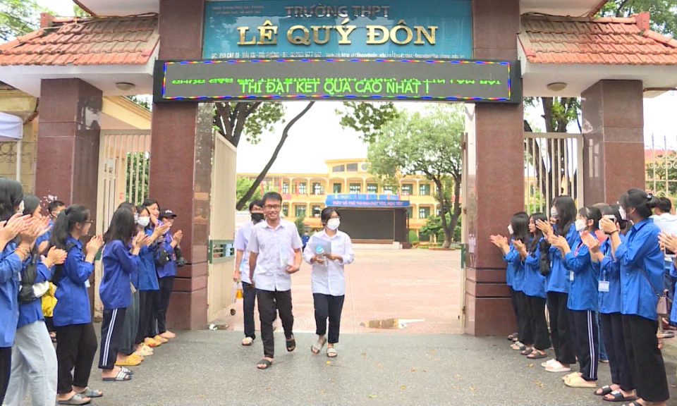 Ng&agrave;y thi đầu ti&ecirc;n kỳ thi tốt nghiệp THPT 2023