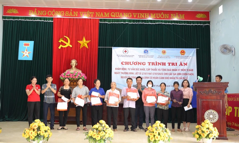 Huyện Kiến Thụy tri &acirc;n gia đ&igrave;nh ch&iacute;nh s&aacute;ch