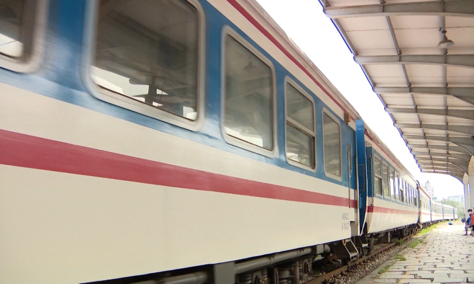 Ng&agrave;nh đường sắt đạt doanh thu ấn tượng trong nửa đầu năm 2023