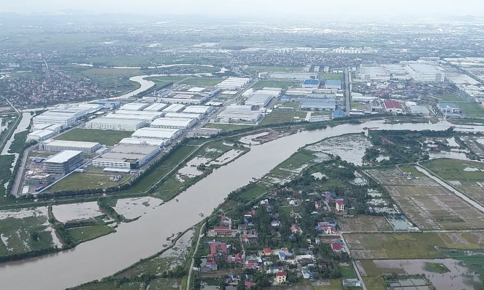 Đại biểu nh&acirc;n d&acirc;n v&agrave; cử tri: Nghị quyết bảo vệ c&aacute;c s&ocirc;ng nước ngọt tr&ecirc;n địa b&agrave;n th&agrave;nh phố