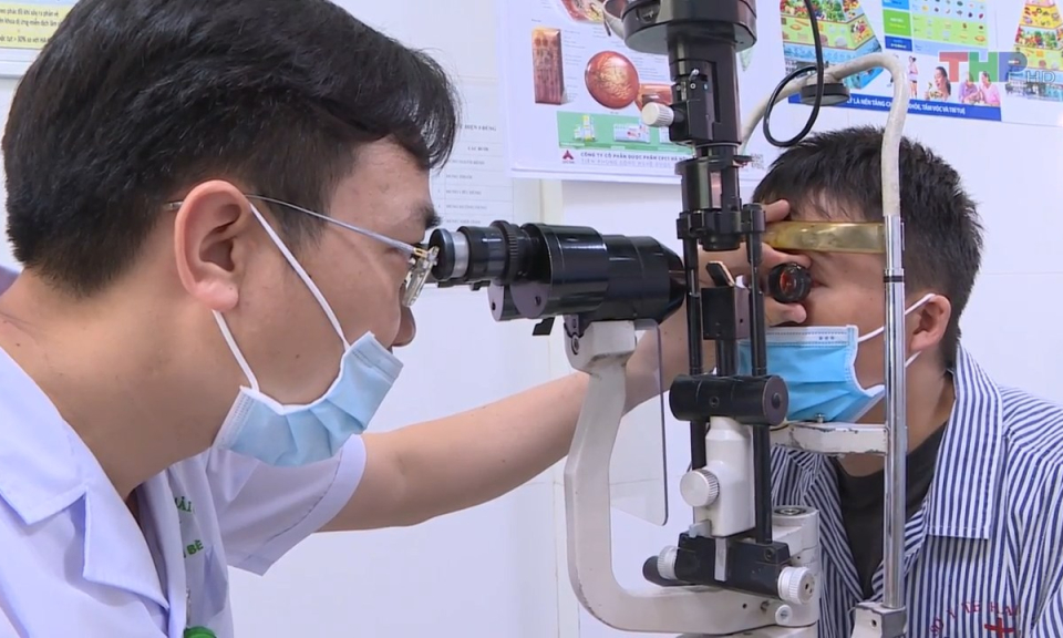 Y tế sức khỏe : Ph&ograve;ng tật kh&uacute;c xạ cho trẻ       