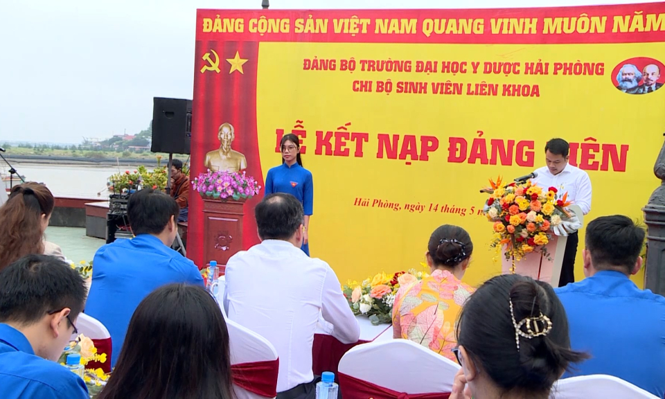 Tuổi trẻ Hải Ph&ograve;ng: Thanh ni&ecirc;n với việc học tập, nghi&ecirc;n cứu l&yacute; luận ch&iacute;nh trị 