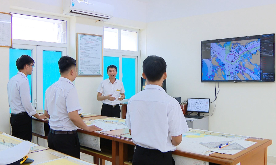 Khoa học c&ocirc;ng nghệ v&agrave; đời sống: Ph&aacute;t triển nghi&ecirc;n cứu khoa học c&ocirc;ng nghệ trong trường đại học     