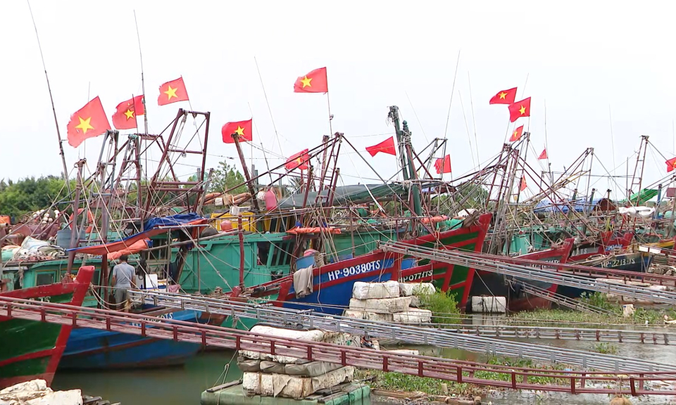 Ph&aacute;p luật v&agrave; cuộc sống: Kh&ocirc;ng chủ quan, lơ l&agrave; trong ph&ograve;ng chống thi&ecirc;n tai