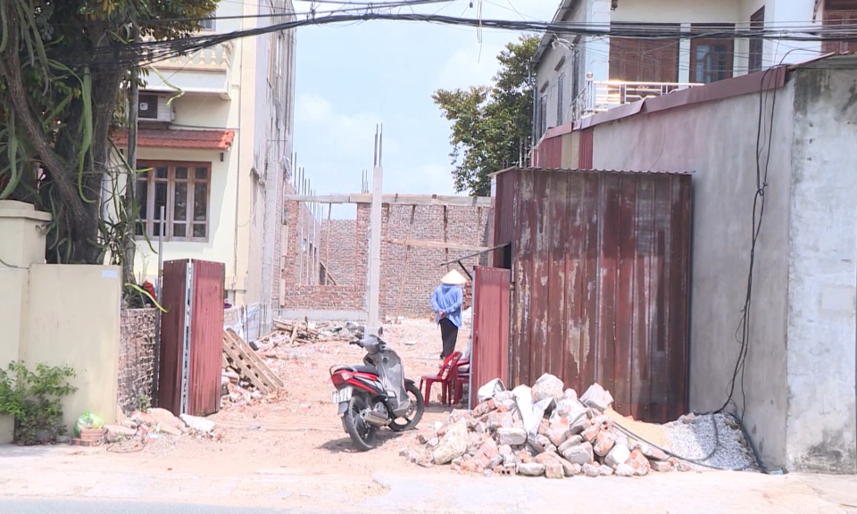 Hộp thư truyền h&igrave;nh: Giải quyết đơn kiến nghị của c&ocirc;ng d&acirc;n tại huyện An L&atilde;o