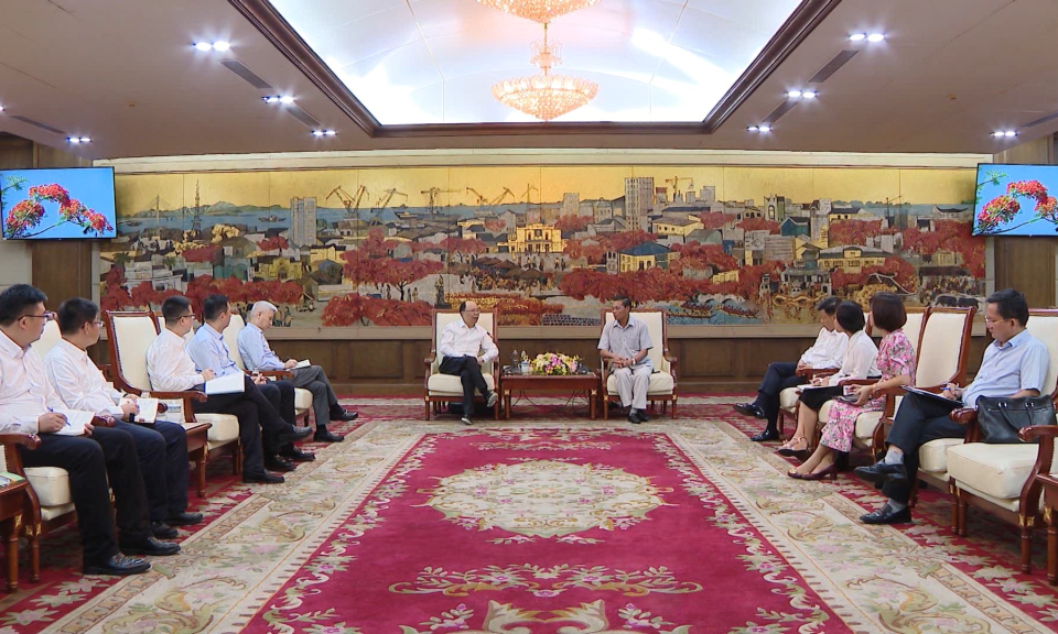 Chủ tịch UBND th&agrave;nh phố tiếp nh&agrave; đầu tư Trung Quốc