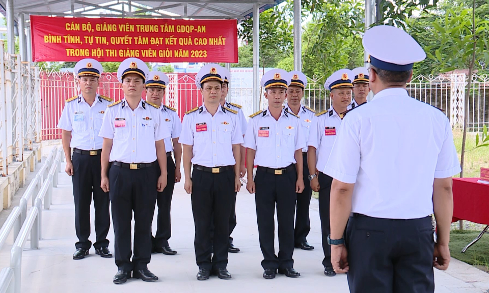 Quốc ph&ograve;ng địa phương: N&acirc;ng cao kỹ năng cho đội ngũ giảng vi&ecirc;n bộ m&ocirc;n Gi&aacute;o dục quốc ph&ograve;ng v&agrave; an ninh         