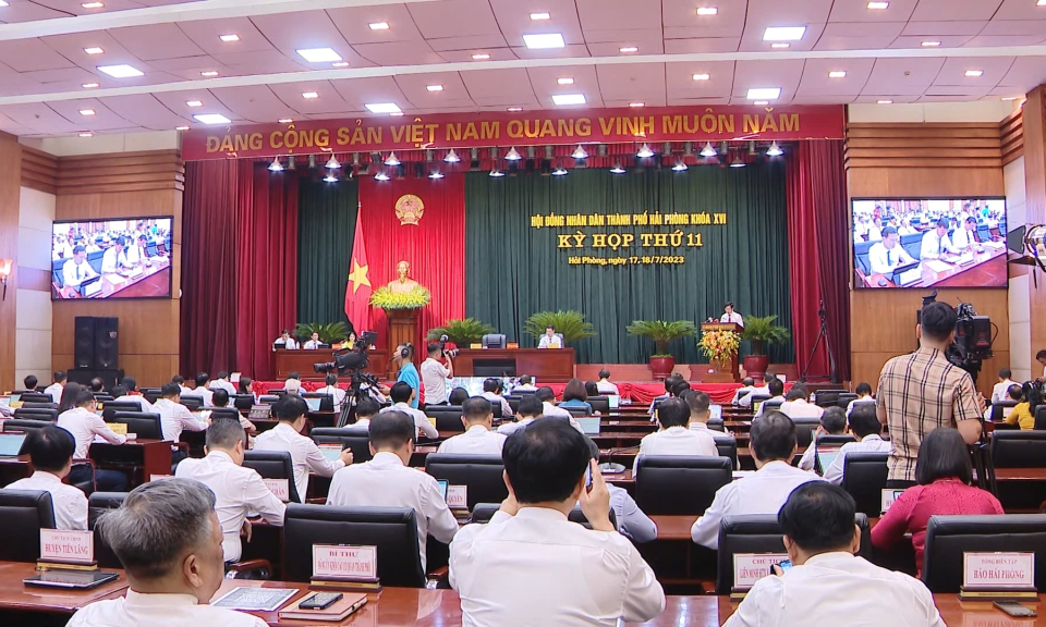 Đại biểu nh&acirc;n d&acirc;n v&agrave; cử tri: Sớm triển khai c&aacute;c Nghị quyết kỳ họp thứ 11 Hội đồng nh&acirc;n d&acirc;n th&agrave;nh phố kh&oacute;a XVI