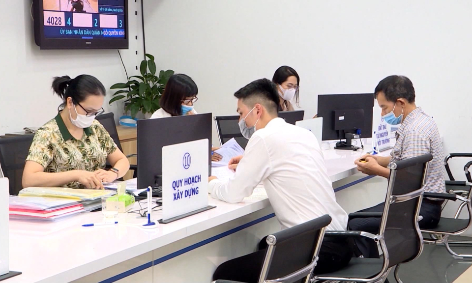 Xử l&yacute; nghi&ecirc;m c&aacute;n bộ, c&ocirc;ng chức, vi&ecirc;n chức g&acirc;y phiền h&agrave;