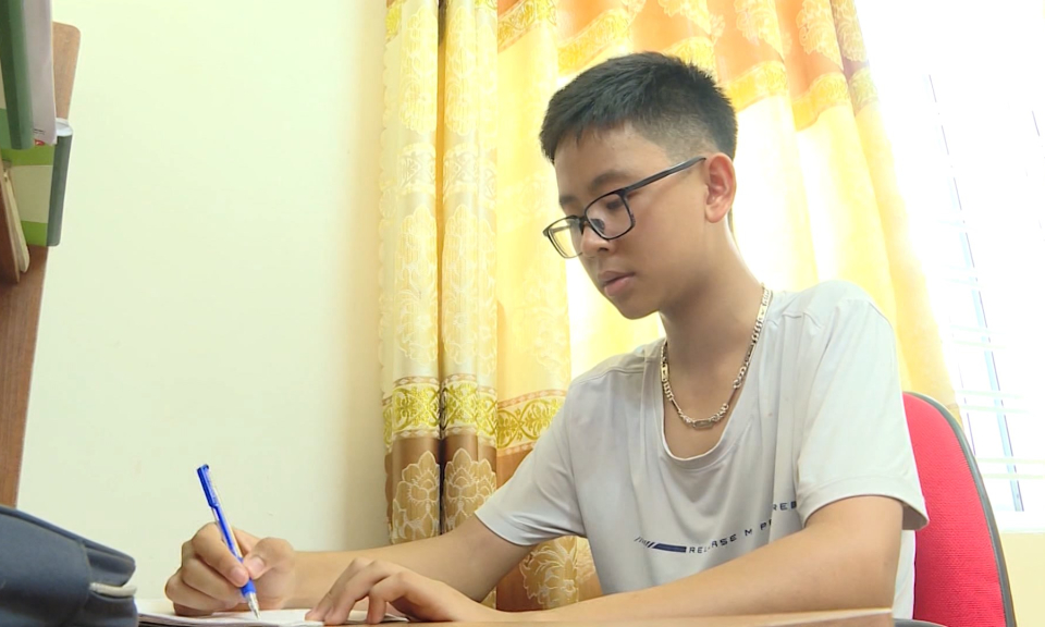 C&acirc;u chuyện về cậu học tr&ograve; thủ khoa