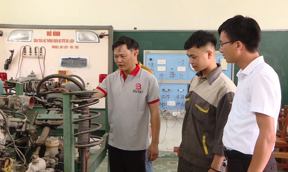 Gi&aacute;o dục v&agrave; đ&agrave;o tạo: Xung quanh chuyện s&aacute;p nhập một số trường gi&aacute;o dục nghề nghiệp       