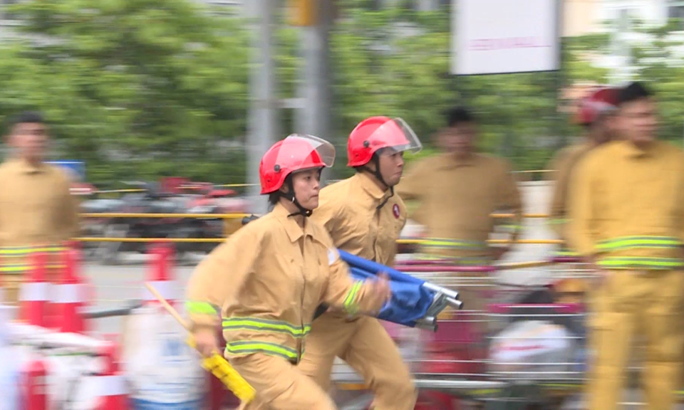 To&agrave;n d&acirc;n PCCC: Tăng cường PCCC&CNCH tại c&aacute;c trung t&acirc;m thương mại    