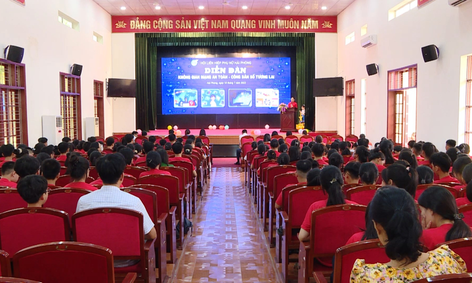 Phụ nữ Việt: Phụ nữ v&agrave; tr&aacute;ch nhiệm với thế hệ tương lai        