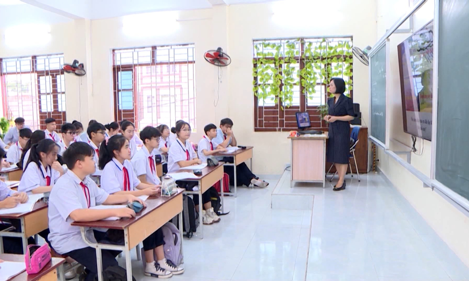 Bộ Gi&aacute;o dục v&agrave; Đ&agrave;o tạo nhất tr&iacute; bỏ thi thăng hạng chức danh gi&aacute;o vi&ecirc;n