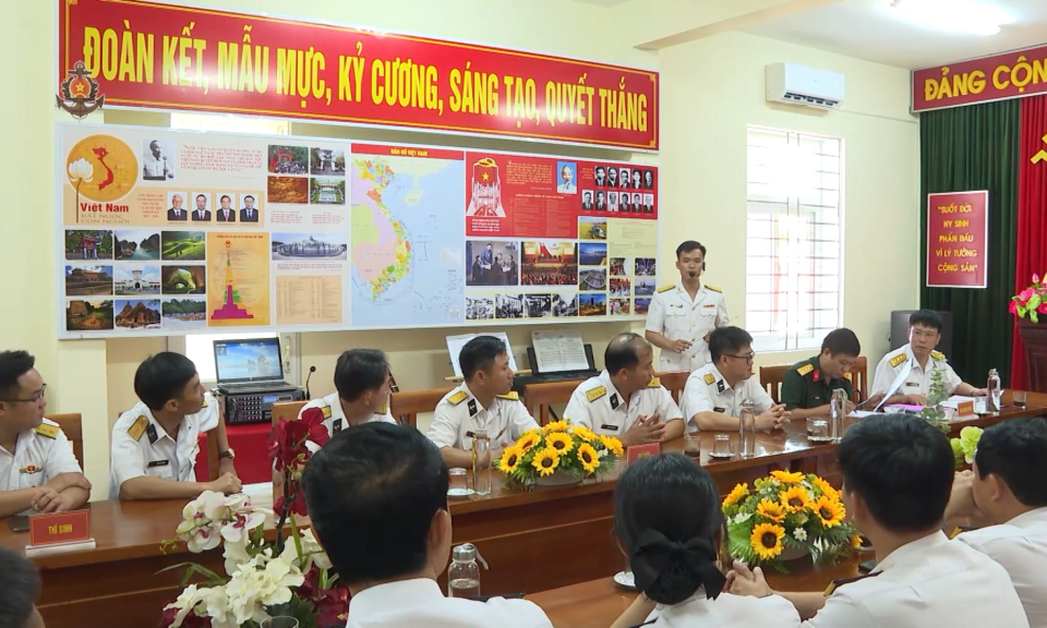 Tổ quốc v&agrave; người chiến sỹ Hải qu&acirc;n