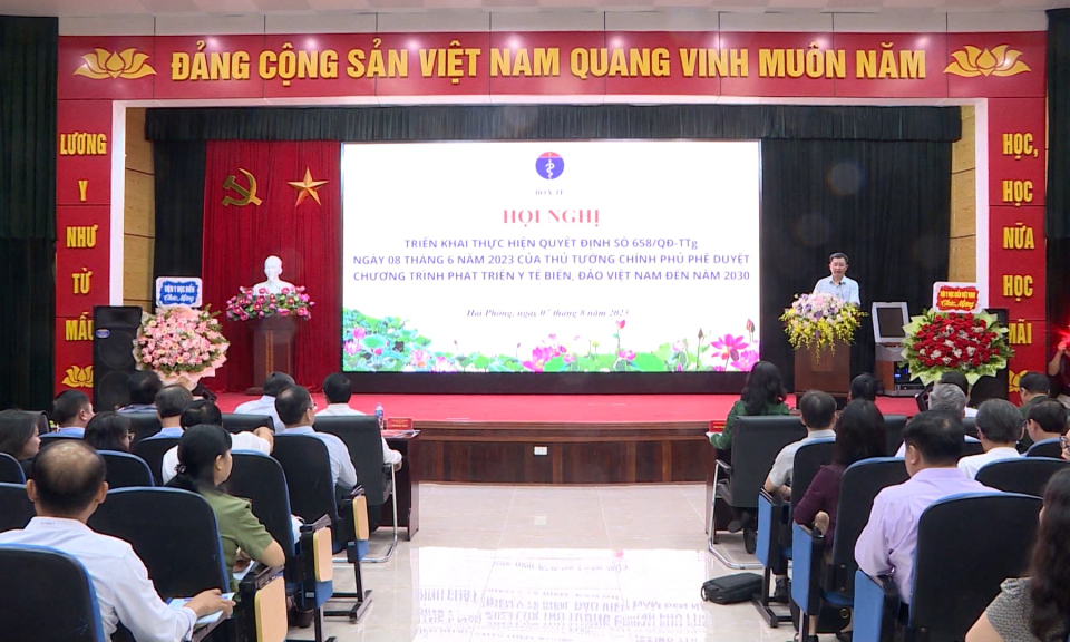 Ph&aacute;t triển y tế biển đảo Việt Nam đến năm 2030