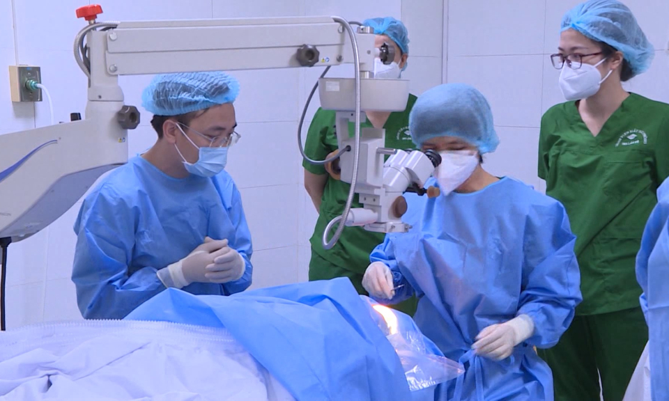 Ca gh&eacute;p gi&aacute;c mạc đầu ti&ecirc;n th&agrave;nh c&ocirc;ng tại Hải Ph&ograve;ng