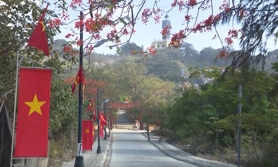 Đại biểu nh&acirc;n d&acirc;n với cử tri: Hoạt động của Hội đồng nh&acirc;n d&acirc;n nơi đảo tiền ti&ecirc;u Bạch Long Vỹ