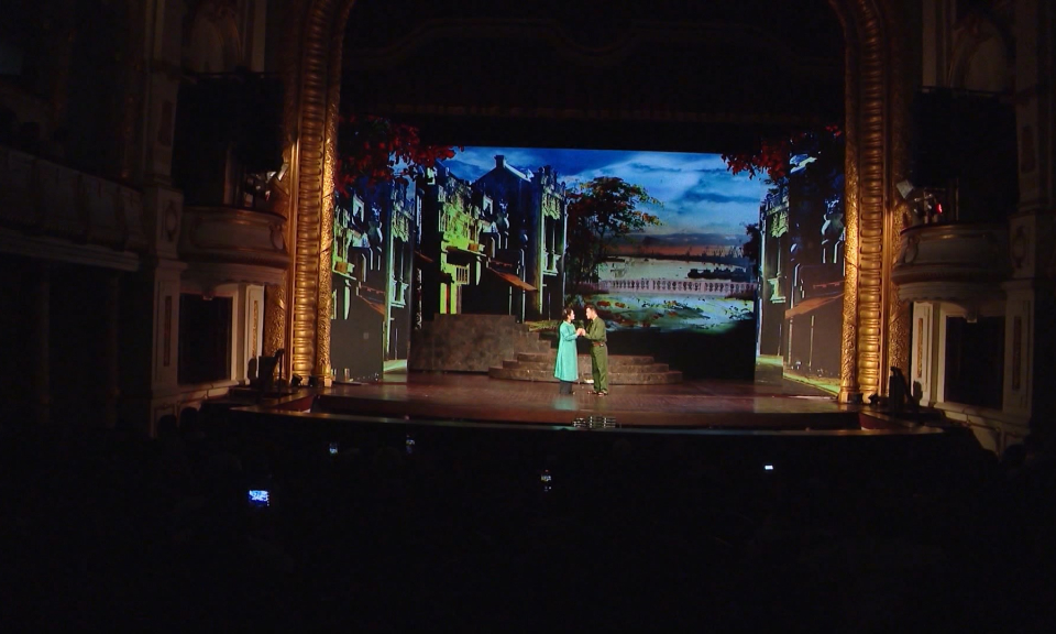 Những người g&igrave;n giữ nghệ thuật ch&egrave;o truyền thống