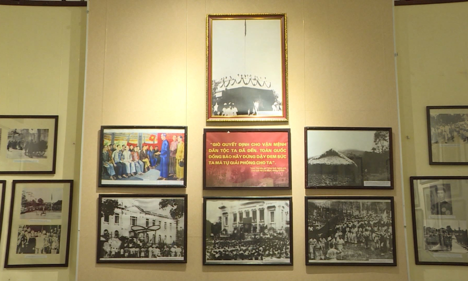 Hải Ph&ograve;ng: Trưng b&agrave;y tư liệu "Dấu ấn m&ugrave;a thu lịch sử"