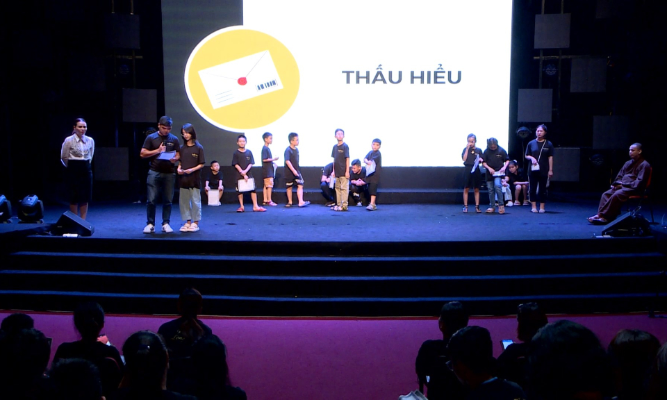 Măng non đất Cảng: Đ&aacute;nh thức l&ograve;ng biết ơn trong con