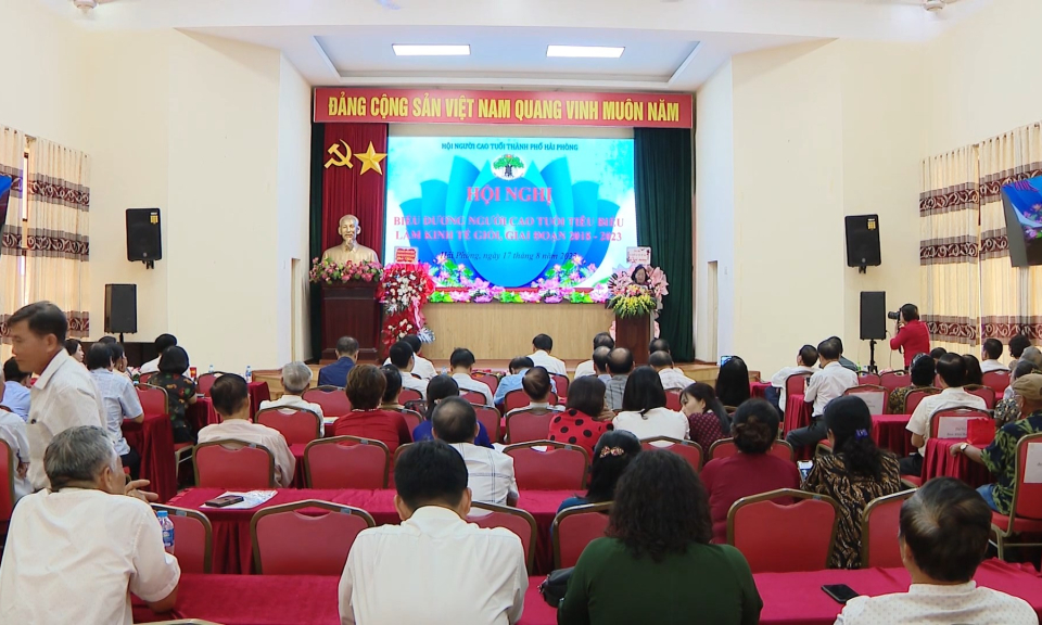 Học tập v&agrave; l&agrave;m theo tư tưởng, đạo đức, phong c&aacute;ch Hồ Ch&iacute; Minh: Người cao tuổi n&ecirc;u gương s&aacute;ng l&agrave;m theo lời B&aacute;c 