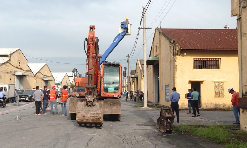 Cưỡng chế GPMB dự án nhà ở xã hội tại Tổng kho 3 Lạc Viên