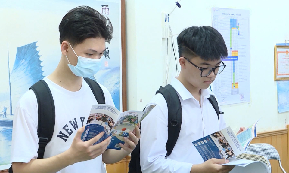 Số th&iacute; sinh tr&uacute;ng tuyển đại học tăng 7,9%