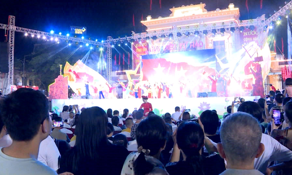 Chương tr&igrave;nh nghệ thuật Giai điệu tự h&agrave;o