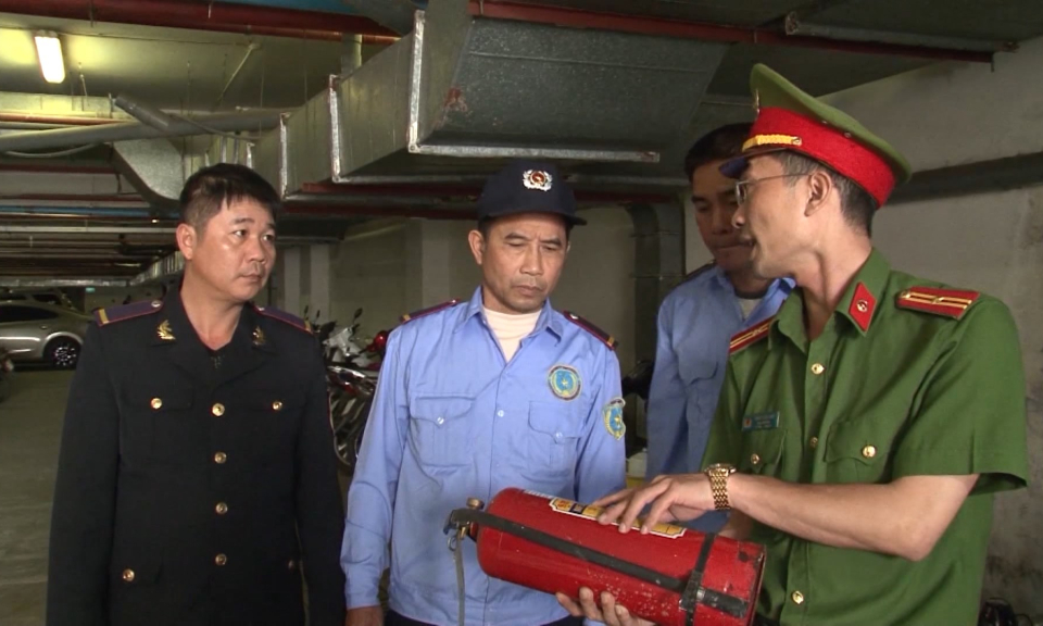 Tiềm ẩn nguy cơ ch&aacute;y nổ tại c&aacute;c b&atilde;i tr&ocirc;ng giữ xe 