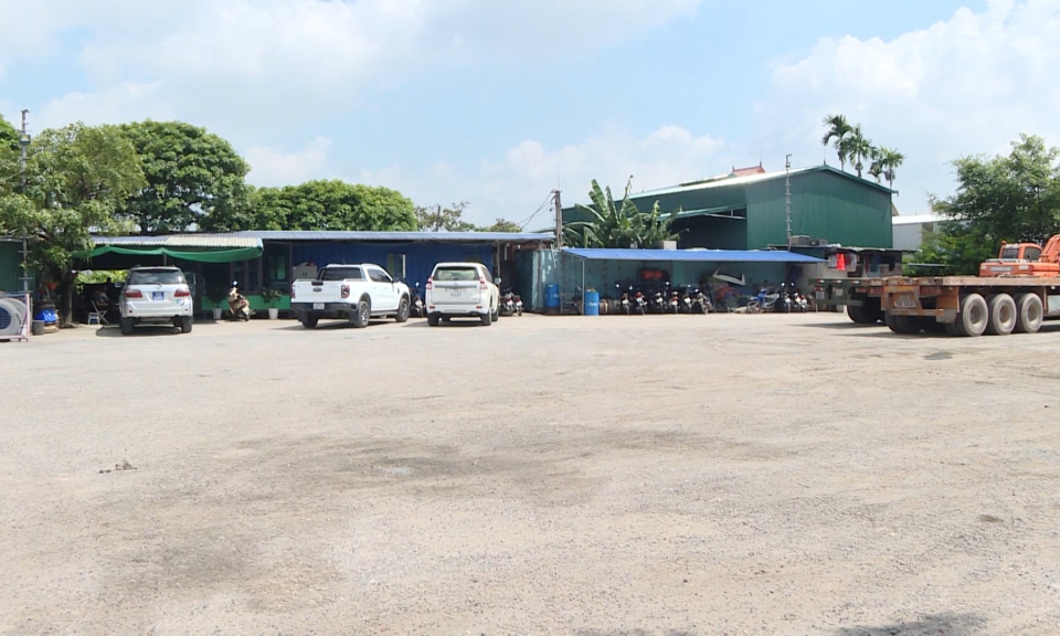 Ph&aacute;p luật v&agrave; cuộc sống: Kh&oacute; khăn trong xử l&yacute; vi phạm lấn chiếm, sử dụng đất sai mục đ&iacute;ch