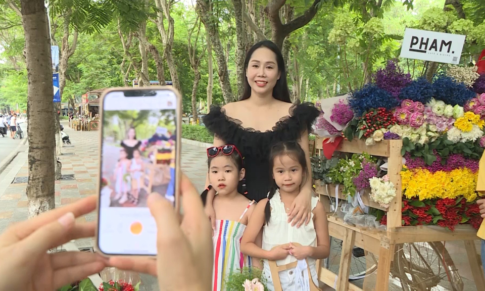 Tuổi trẻ Hải Ph&ograve;ng: Tr&agrave;o lưu &ldquo;check-in&rdquo; m&ugrave;a thu Hải Ph&ograve;ng: G&oacute;p phần quảng b&aacute; h&igrave;nh ảnh th&agrave;nh phố  xinh đẹp