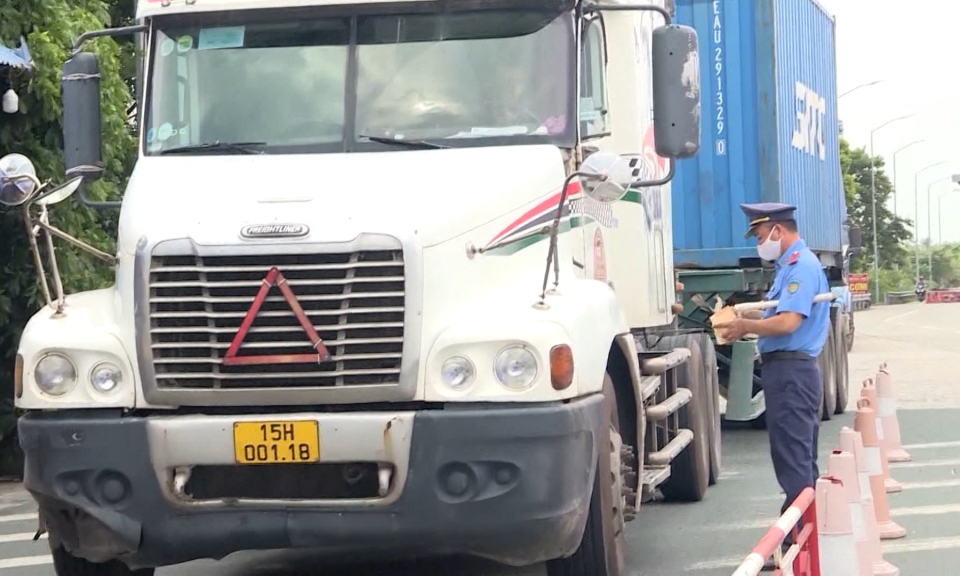 Hướng tới luật h&oacute;a kiểm tra giấy ph&eacute;p l&aacute;i xe qua VneID