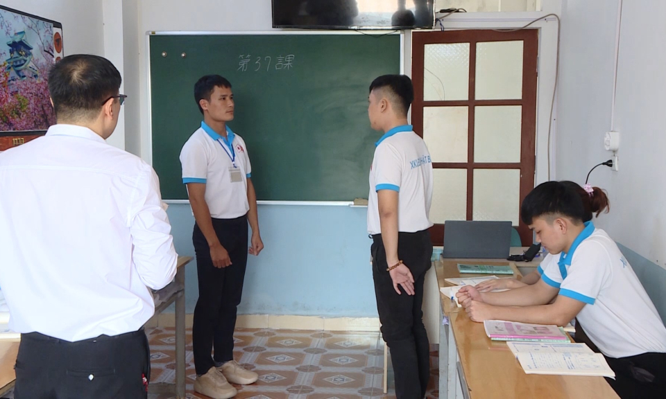 Lao động v&agrave; c&ocirc;ng đo&agrave;n: Bảo đảm quyền lợi cho người lao động l&agrave;m việc ở nước ngo&agrave;i