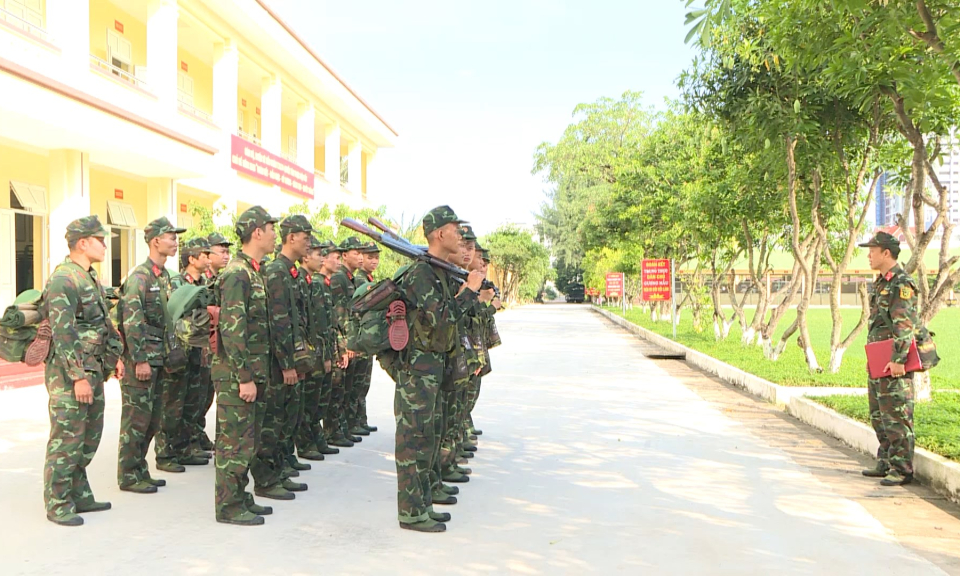 Quốc ph&ograve;ng địa phương: N&acirc;ng cao tr&igrave;nh độ, khả năng sẵn s&agrave;ng chiến đấu