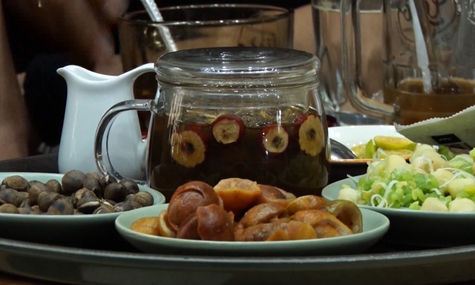 Tr&agrave; c&uacute;c Hải Ph&ograve;ng