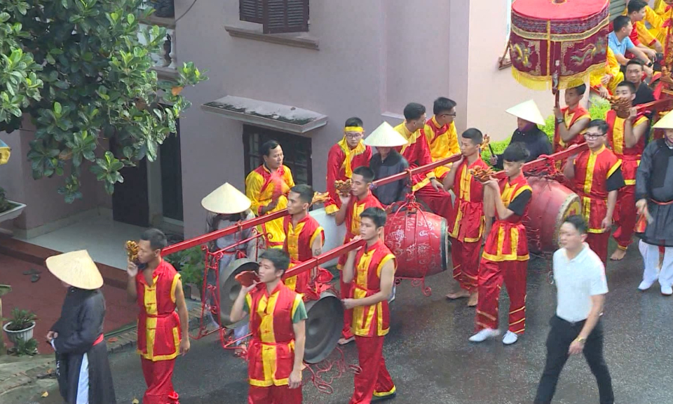 Rước nước chuẩn bị lễ hội chọi tr&acirc;u