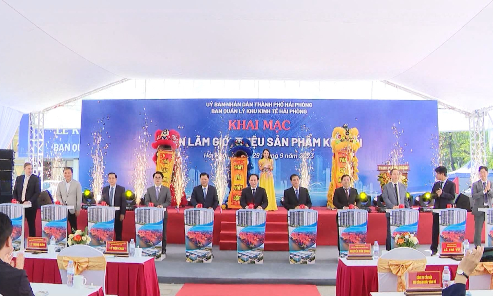 Khai mạc Triển l&atilde;m giới thiệu sản phẩm kết nối  