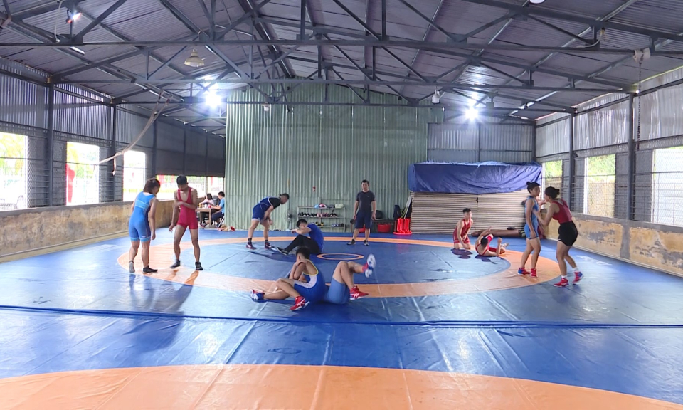 Cận cảnh: Vật truyền thống      