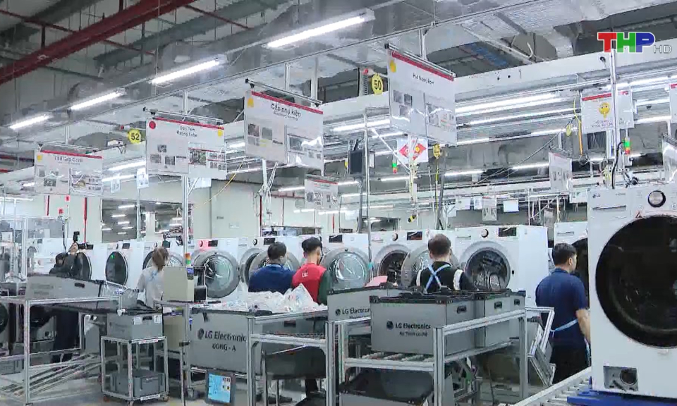 GDP cả nước tăng 4,24% sau 9 th&aacute;ng