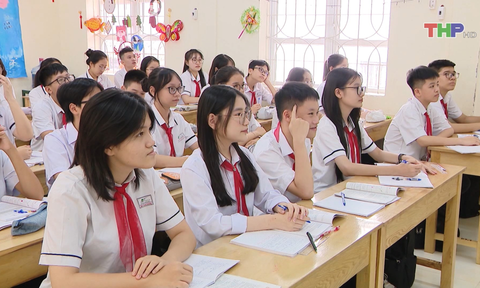 Những t&acirc;m tư với hệ song ngữ tiếng Ph&aacute;p