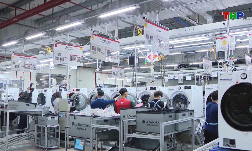 Dự b&aacute;o GDP của Việt Nam năm 2023 tăng 5%