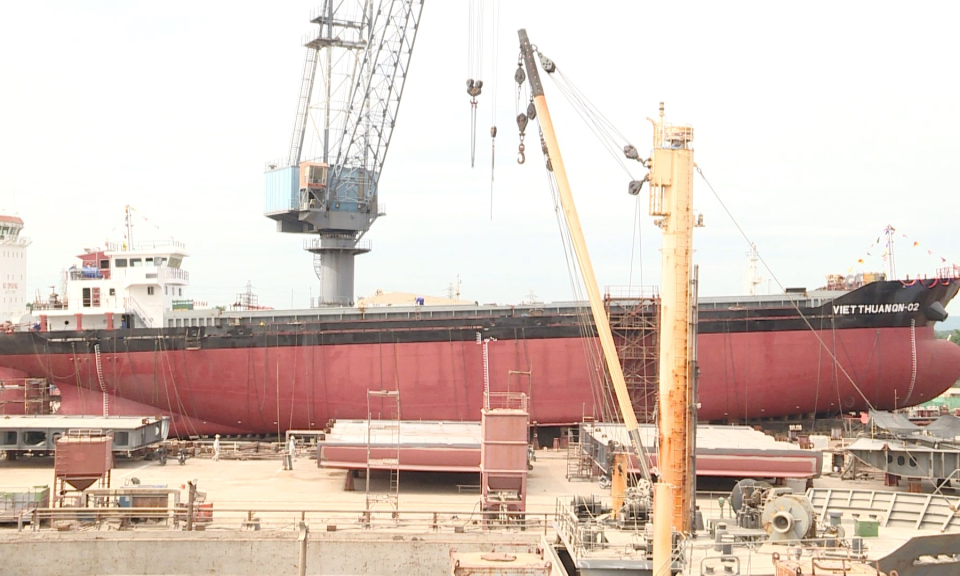 Tạp ch&iacute; kinh tế: Ng&agrave;nh đ&oacute;ng t&agrave;u Hải Ph&ograve;ng tr&ecirc;n đ&agrave; phục hồi 