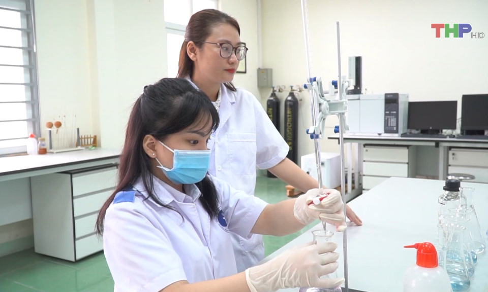 Ấn tượng nữ sinh Khoa học c&ocirc;ng nghệ Việt Nam năm 2023 